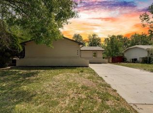 928 S Dalton Dr, Wichita, KS 67207