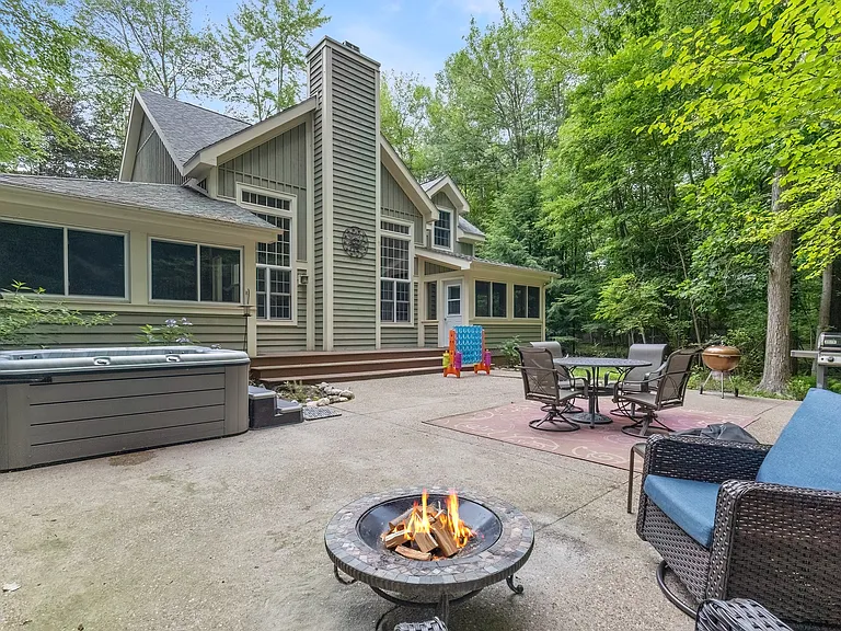 13217 Three Oaks Rd — Photo 45