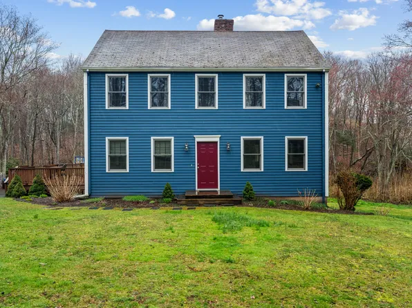 33 Ledgewood Drive, North Branford, CT 06471