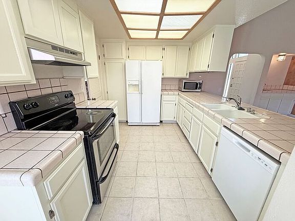 5th image of 3305 Archbury Ct