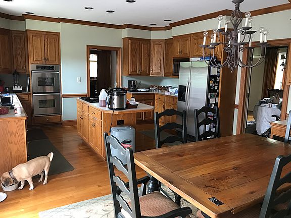 Eat in Kitchen