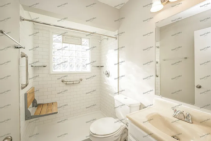 2365 Pelton Ave — Photo 10