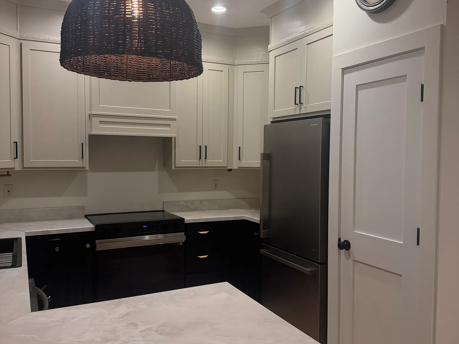 2 bed, 908 sqft, $1,700 — Photo 2