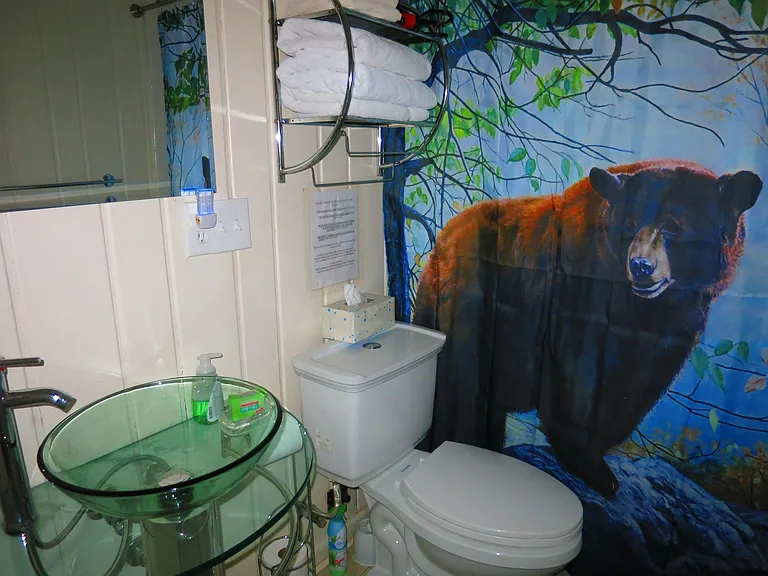 Full Bathroom