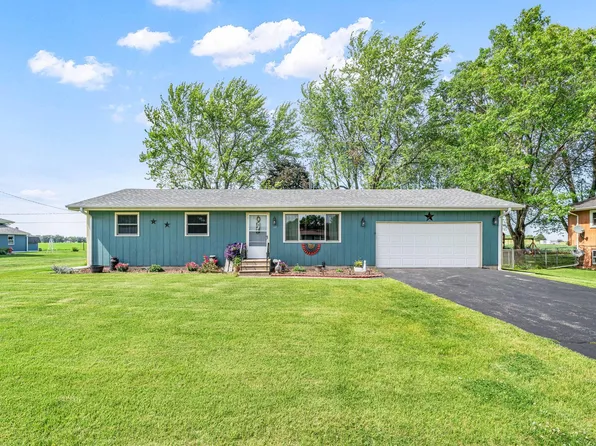 117 W Knights Rd, Sandwich, IL 60548