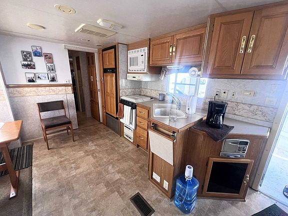 4th image of 13650 N Frontage Rd #631