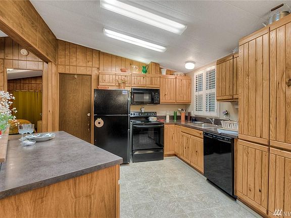 4th image of 11436 SE 208th St Spc 37