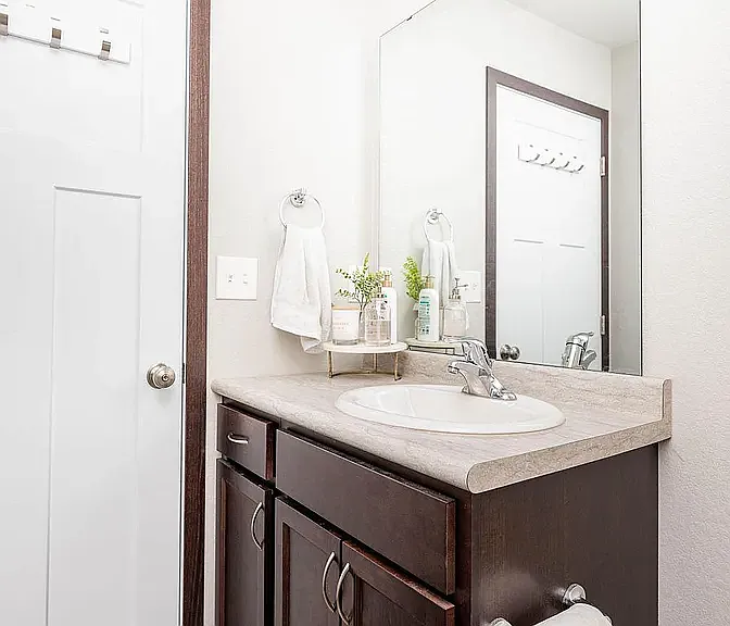 1063 Barnes Dr W — Photo 16