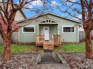 19204 Cokeron Dr, Oregon City, OR 97045