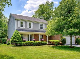 42 Manchester Ct, Fox River Grove, IL 60021