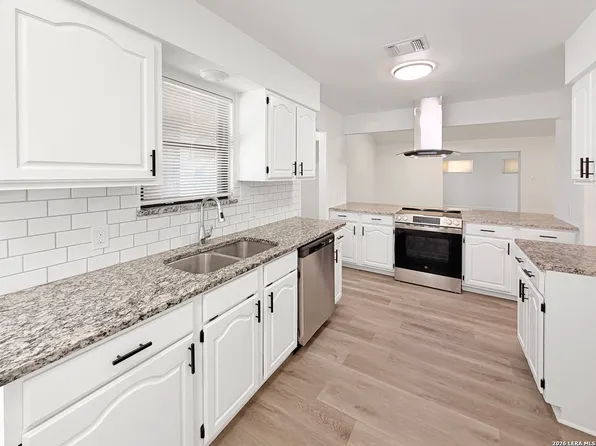 8346 Athenian, Universal City, TX 78148