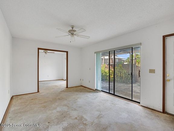 3rd image of 1803 SE Sir Lancelot Dr