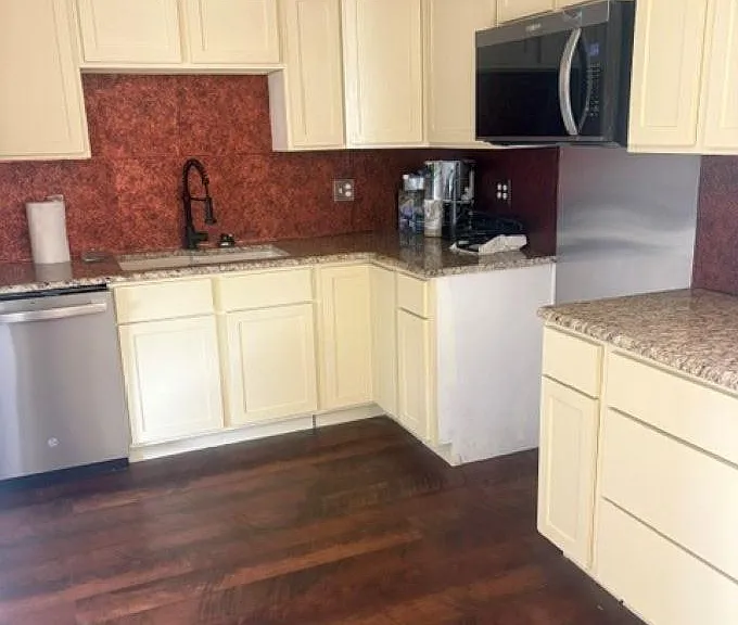 2720 Byrne Pl — Photo 3