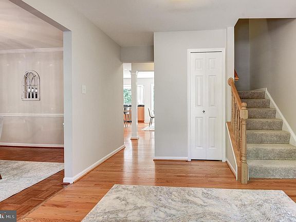 5th image of 2669 Oakton Glen Dr