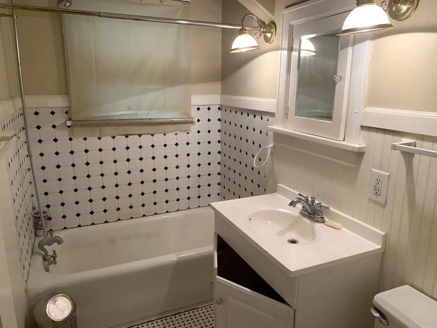 College Hill duplex for rent! — Photo 4