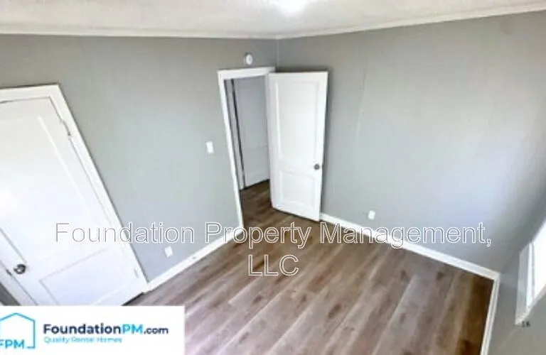 1748 Benning St — Photo 14