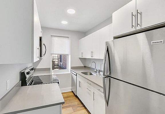 3rd image of 20-35 Seagirt Blvd #4C