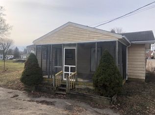 209 High St, College Corner, OH 45003