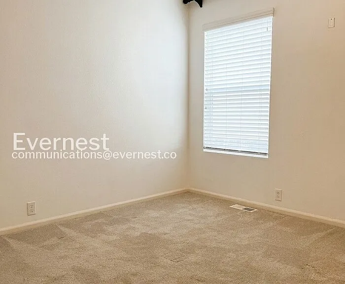 8215 Silver Glen Dr — Photo 12