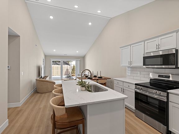 5th image of 4828 Whiteford Rd