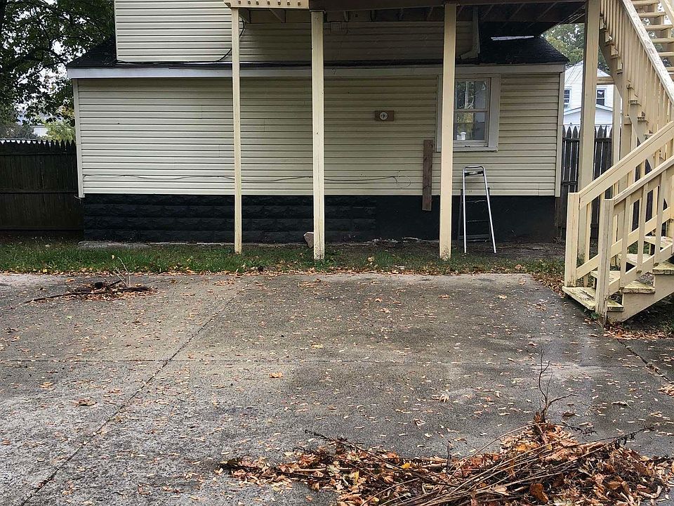 2nd image of 129 Shadeland Ave