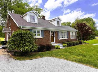 3210 Mesker Park Dr, Evansville, IN 47720