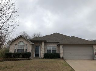 1604 Creekview Ln, Sherman, TX 75092