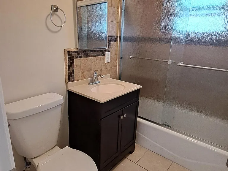 115 E Tamarack Ave #4 — Photo 22