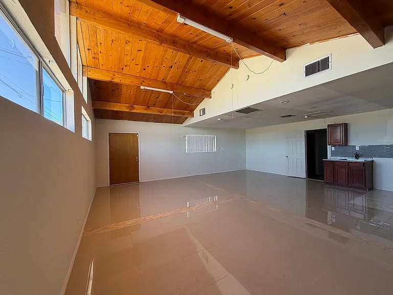 29205 Exeter St — Photo 62