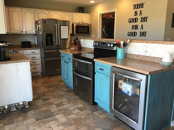 3rd image of 3927 Kristine St