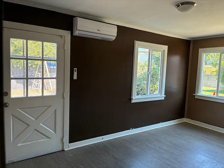 941 N Alameda Ave — Photo 4