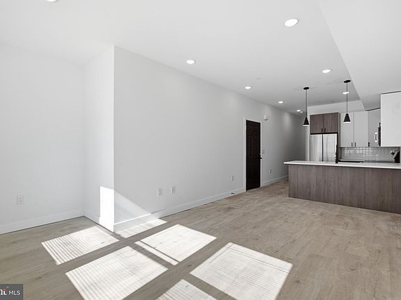5th image of 2326 N 16th St #2