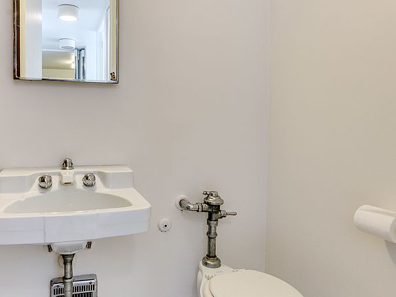 5th image of 1400 E 55th St #903S
