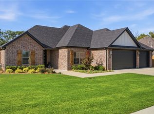 894 E Tucks Chapel Rd, Rogers, AR 72756
