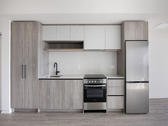 2nd image of 181 Sterling Rd #1005