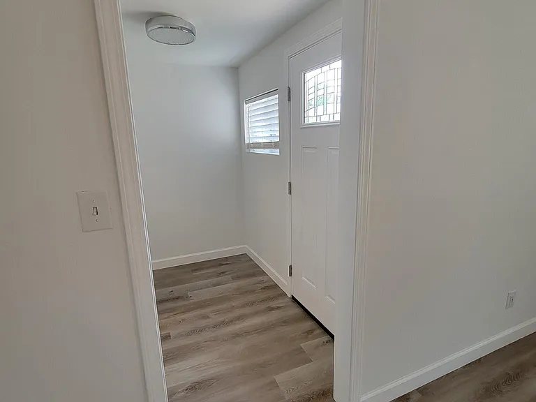4129 Concordia Ave — Photo 3