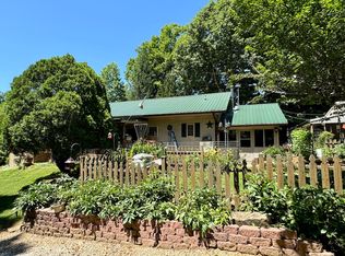 9402 River Forest Rd, Cannelton, IN 47520