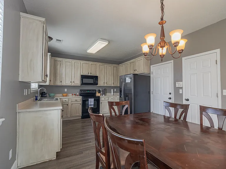 1245 S Flatrock Cir — Photo 15