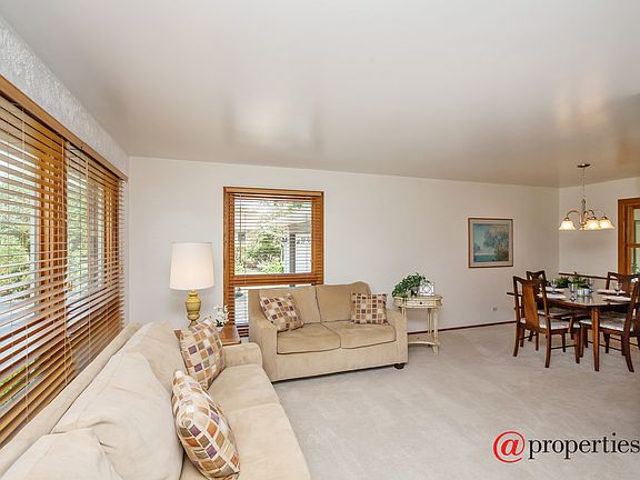 Living Room / Dining Room