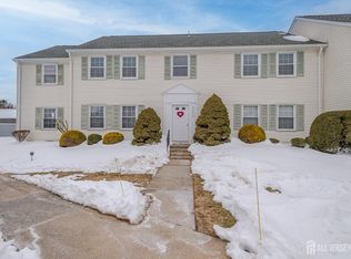 217 Mayflower Way #O, Monroe Township, NJ 08831