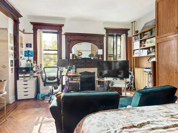 400 Stuyvesant Avenue image 10 of 13