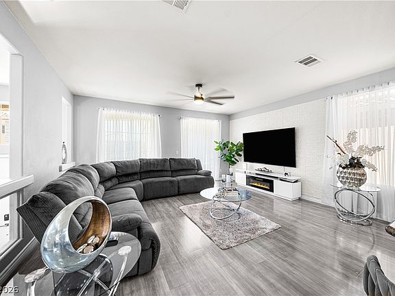 4th image of 9420 Logan Ridge Ct