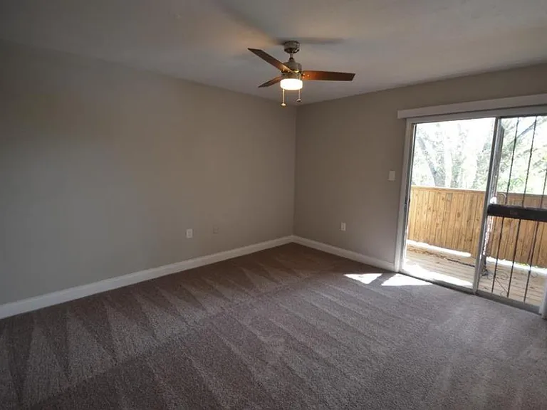 3922 Crayrich Cir #C — Photo 8