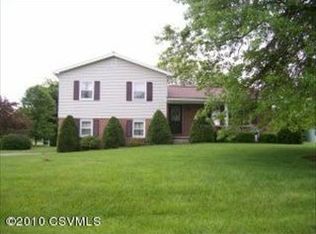 303 Fairview Dr, Lewisburg, PA 17837