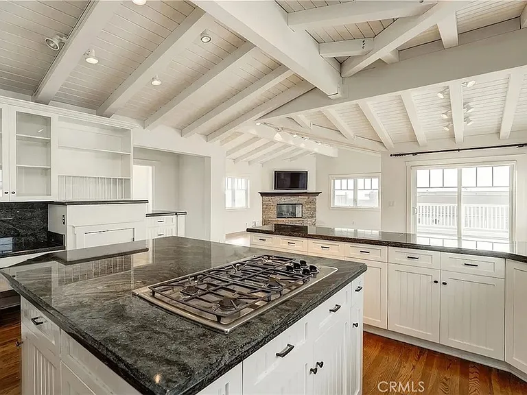 316 Highland Ave — Photo 19