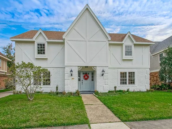 32 Yosemite Dr, New Orleans, LA 70131