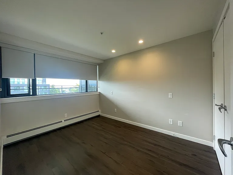 6311 Cambie St #605 — Photo 5