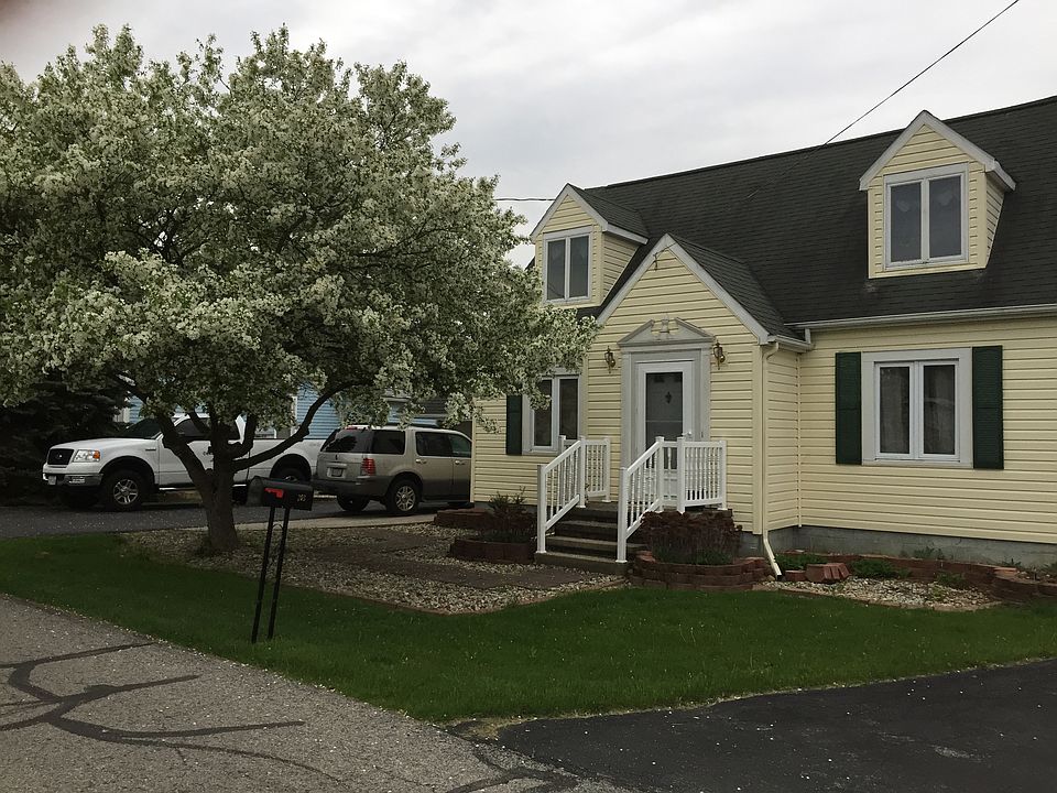 1st image of 203 Pearl St