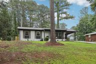 Landrum Dr-3005-001.jpg