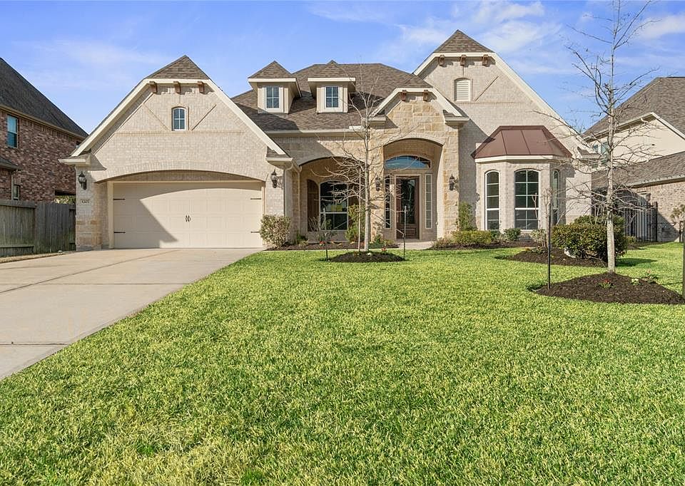 1st image of 1207 Mayfair Way